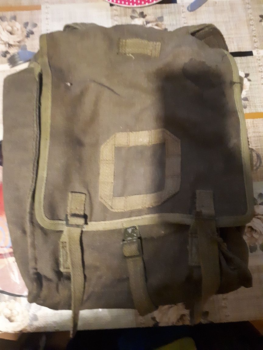 Plecak wojskowy z lat 90 do wyczyszczenia