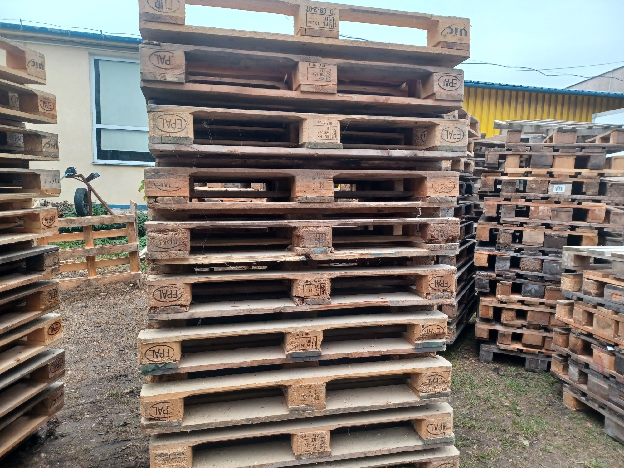 Mobilny skup palet