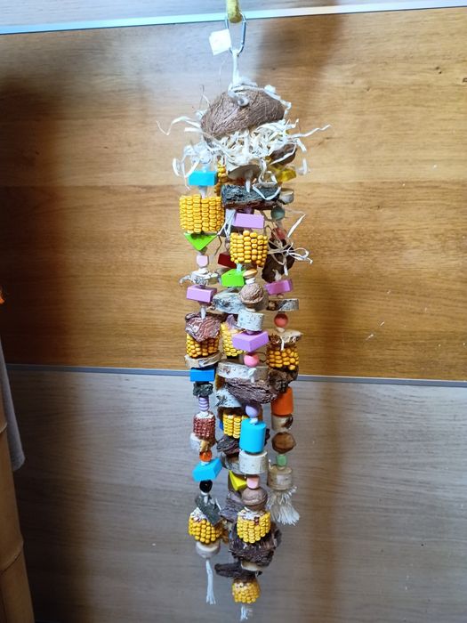 Duży Gryzak dla Papug – Ręcznie Robiony 75cm