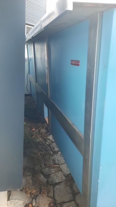 Balcão inox com banca. 3.05m em inox. Bom estado