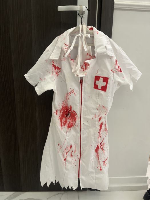 Stroj Halloween pielgniarka S