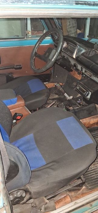 Ваз 2101 газ бензин,новая зимняя резина,музыка.