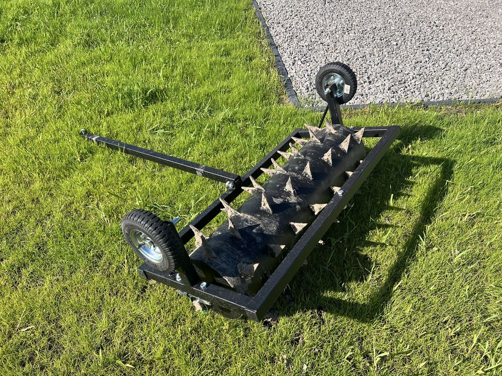 Aerator wertykulator walec z kolcami lata niwelacyjna wynajem