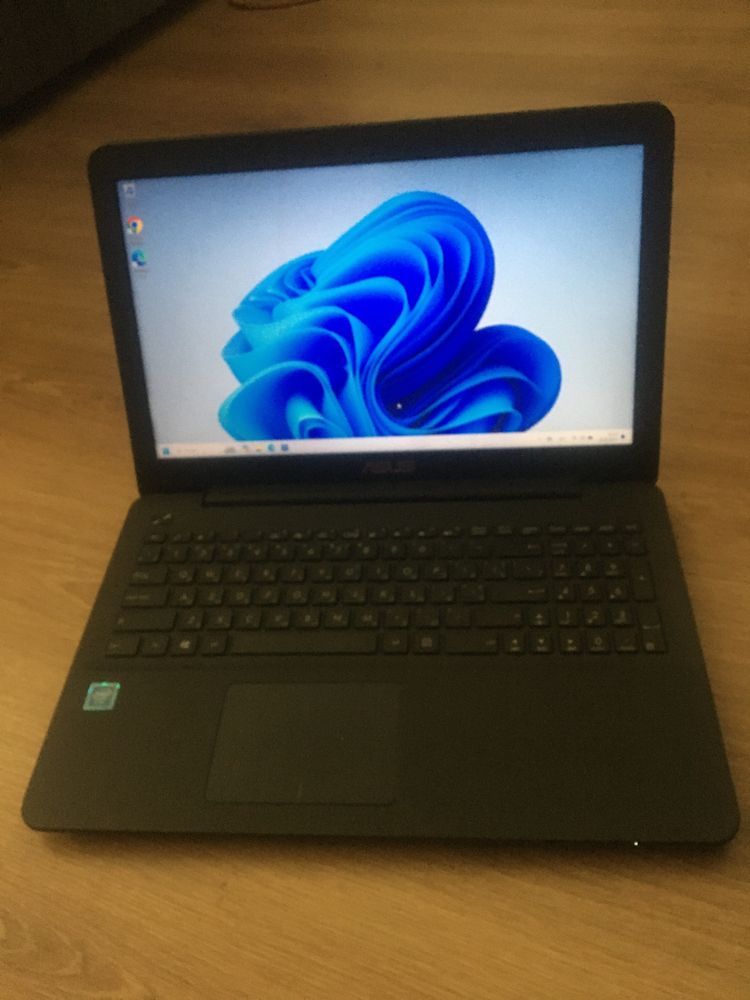 Ноутбук Asus x555s 4ram|120ssd|bluetooth, гарна батарея
