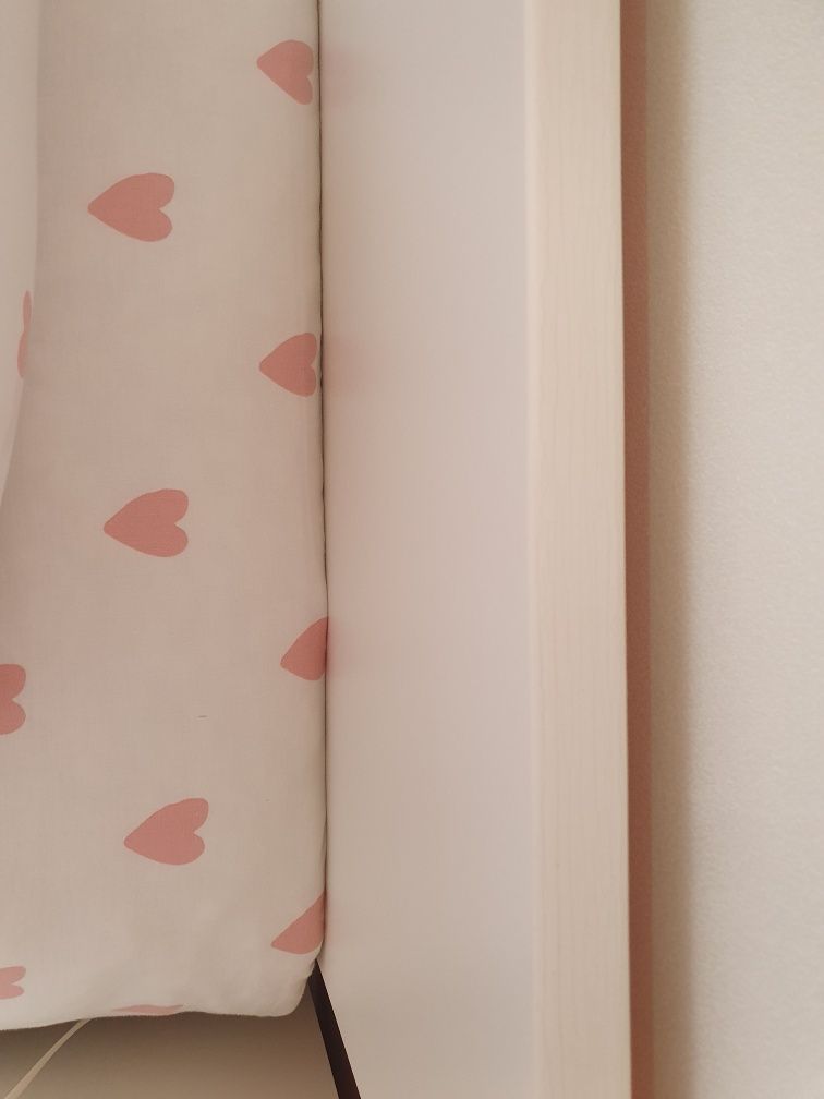 Cama branca extensível