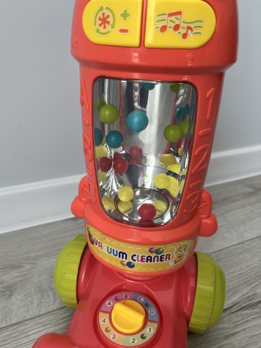 Duży pionowy odkurzacz- interaktywny, led