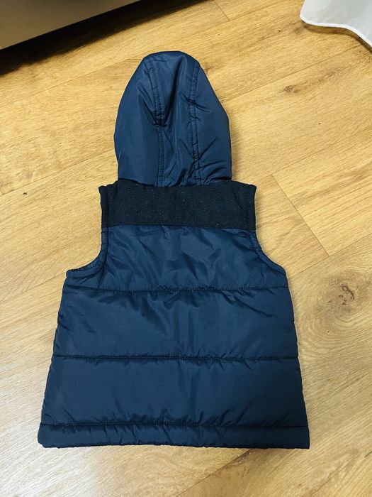 Теплая жилетка Микки Маус на мальчика 6 9 месяцев