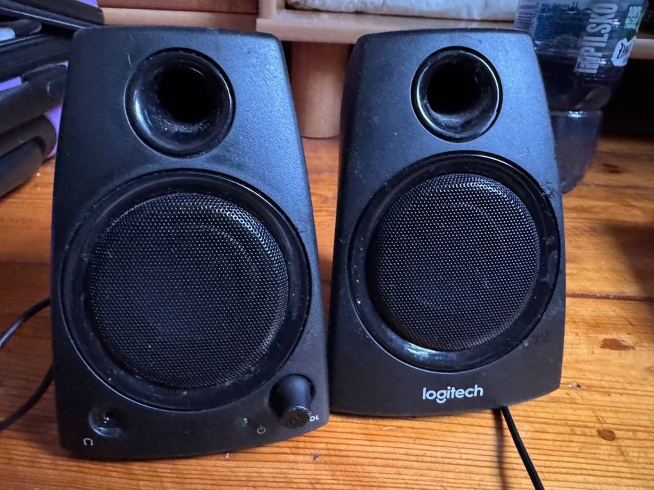 Głośniki Logitech Z130 – idealne do komputera, laptopa lub telefonu!