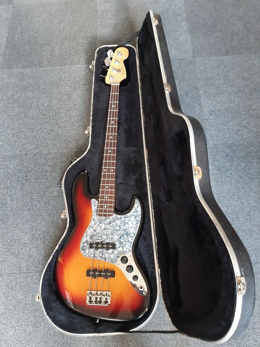 Fender Jazz Bass USA, 2003 rok, Corona California, stan BDB