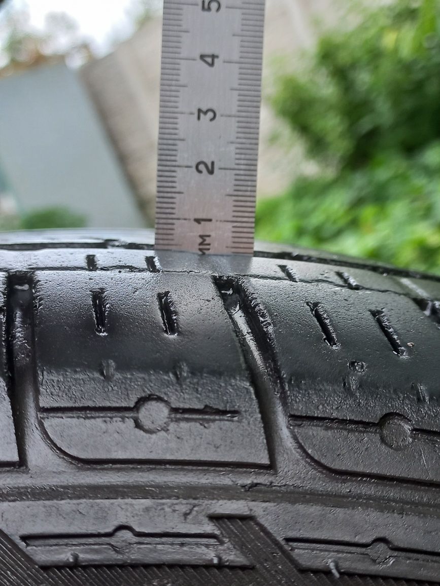 Продам 2 колеса Kumho Solus Kl 21.  Размер 225/60 R17