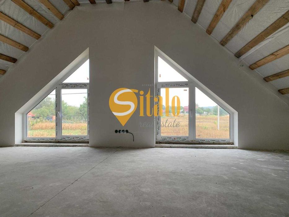 Компактний котедж у центрі с. Вишеньки, закрита територія. Без%