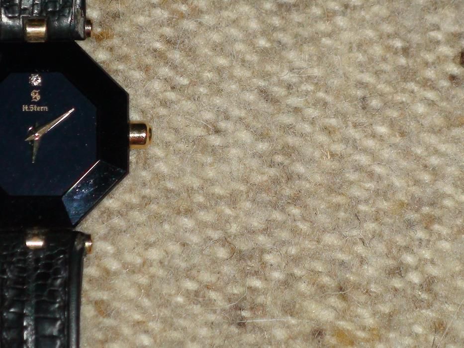 Relógio de senhora H. STERN em SAFIRA e UM BRILHANTE no mostrador