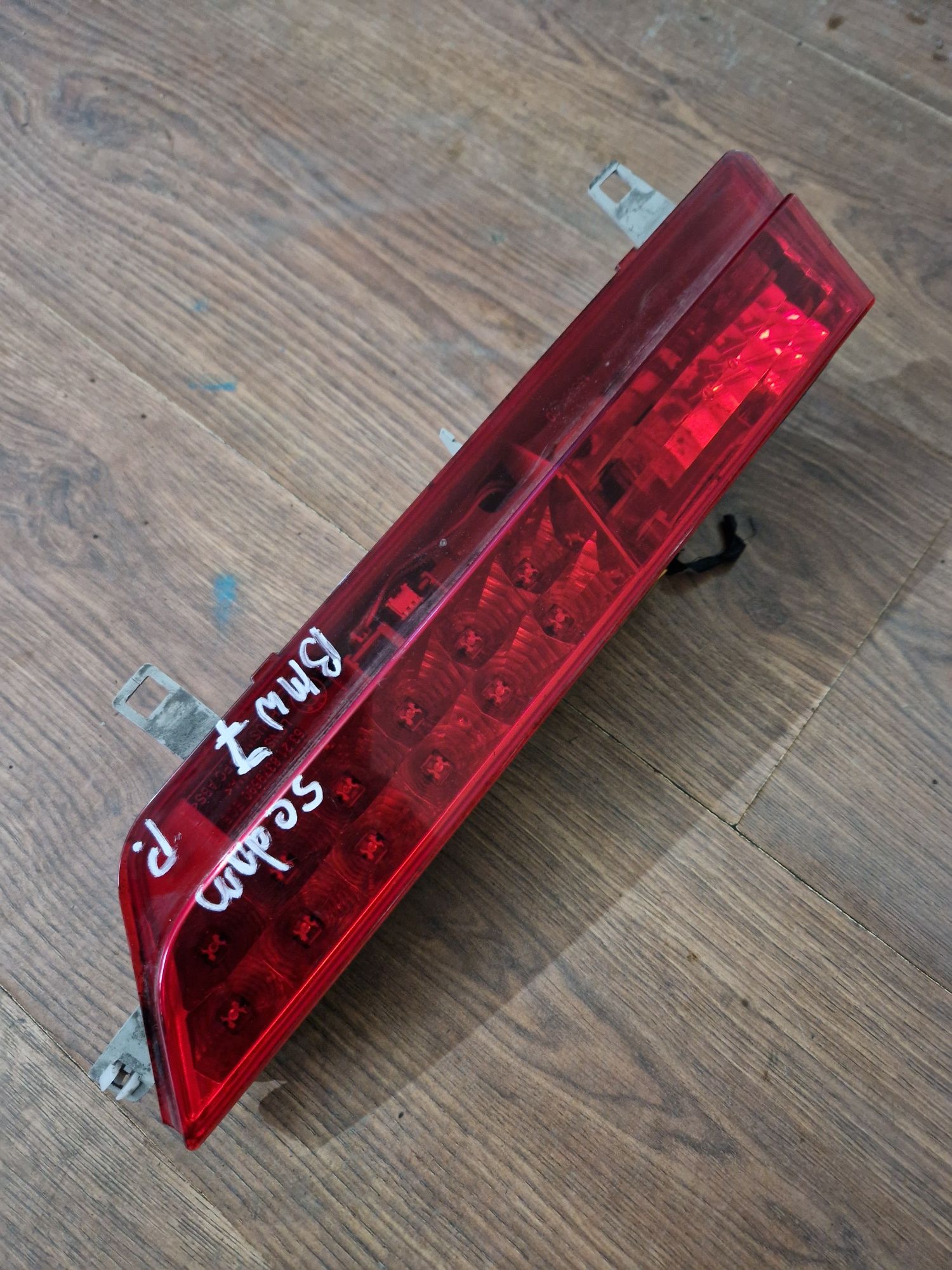 Lampa prawa tył w klapę Bmw 7 e65