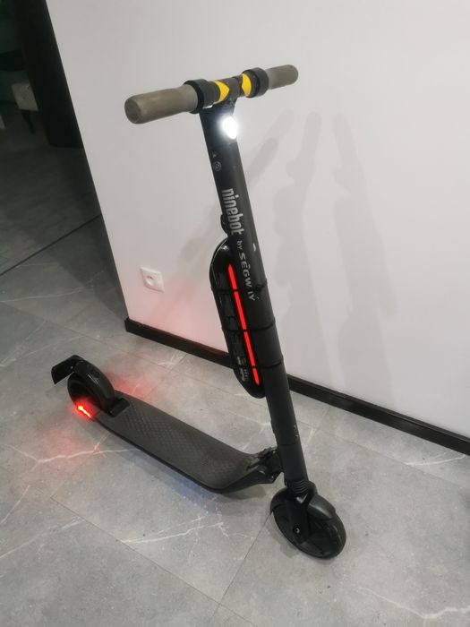 Hulajnoga elektryczna Ninebot Segway es3 składana duża Zawieszenie