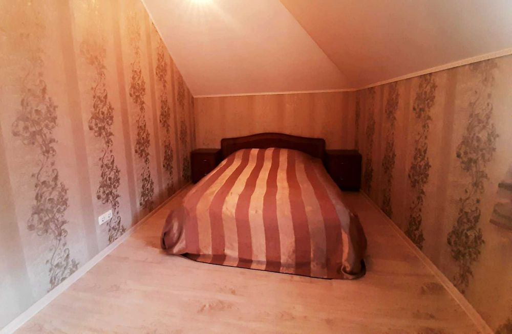 Дом посуточно 280 кв. Сауна, бассейн, бильярд, генератор.