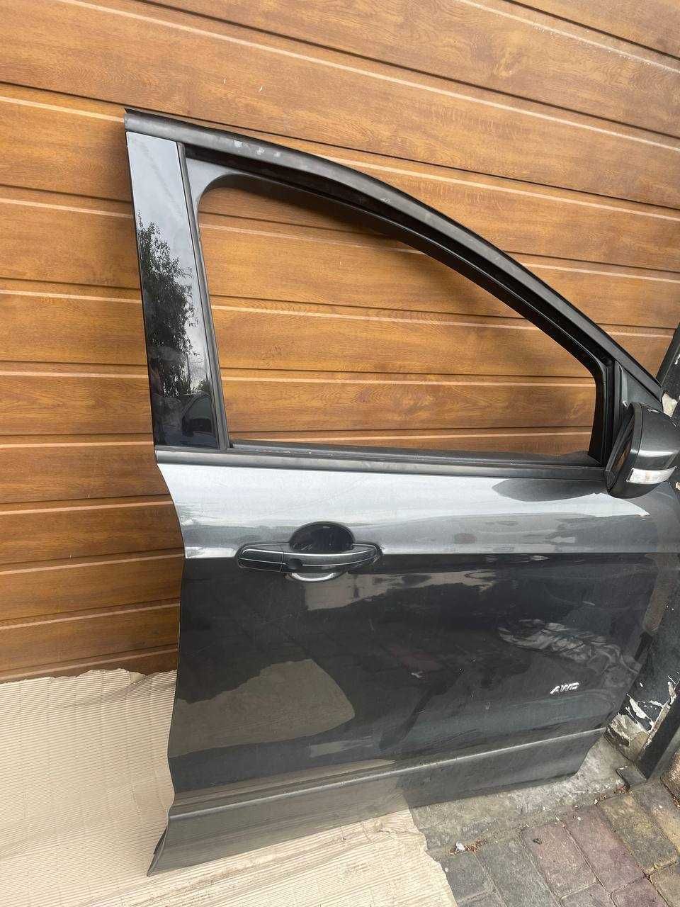 Двері ліві праві Ford Escape Kuga mk2 J7