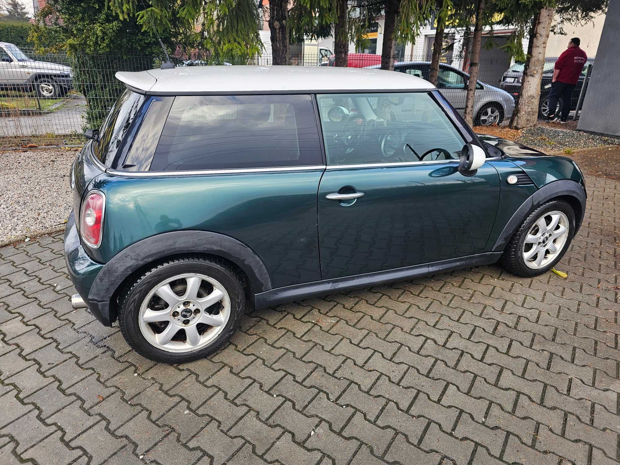 Mini Cooper 2008, 120 KM, automat, 120 000 km przebiegu.