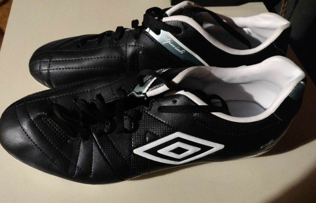 Buty - korki Umbro r43, nowe