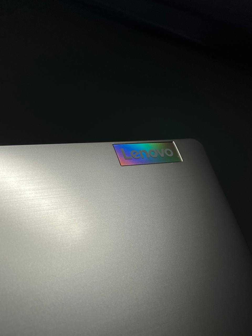 Ноутбук Lenovo IdeaPad 3 (82RK00XXIX)