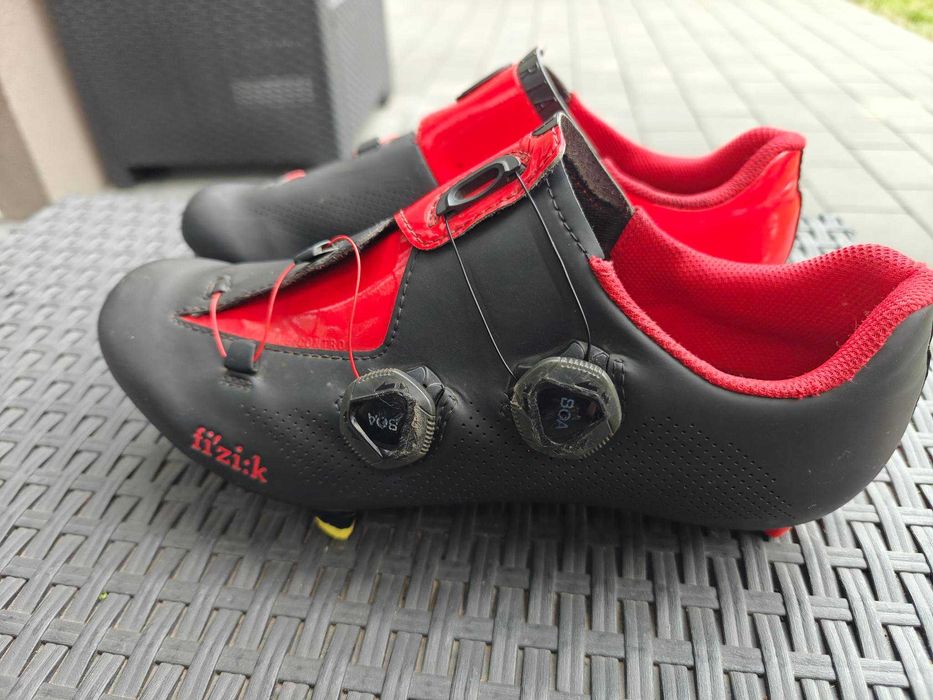 Buty szosowe Fizik Aria R3 42,5 czarno-czerwone