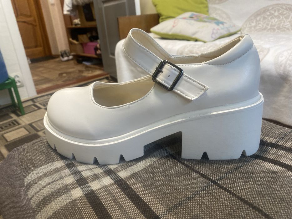 Туфлі Лоліти білі