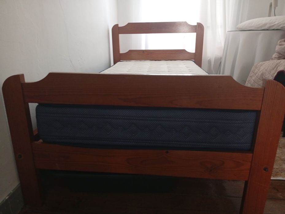 Cama solteiro madeira maciça
