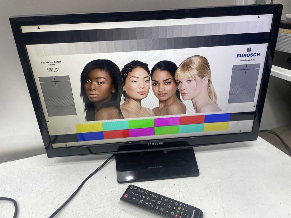 Компактный LED Телевизор 24" Samsung UE-24H4070, 100Hz, HDMI, USB