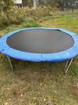 Trampolina         ,