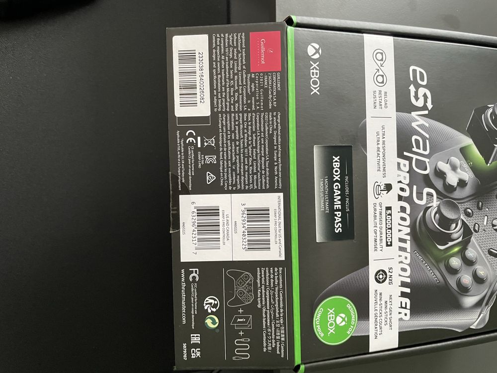 kontroler Thrustmaster eSwap S Pro Controller.