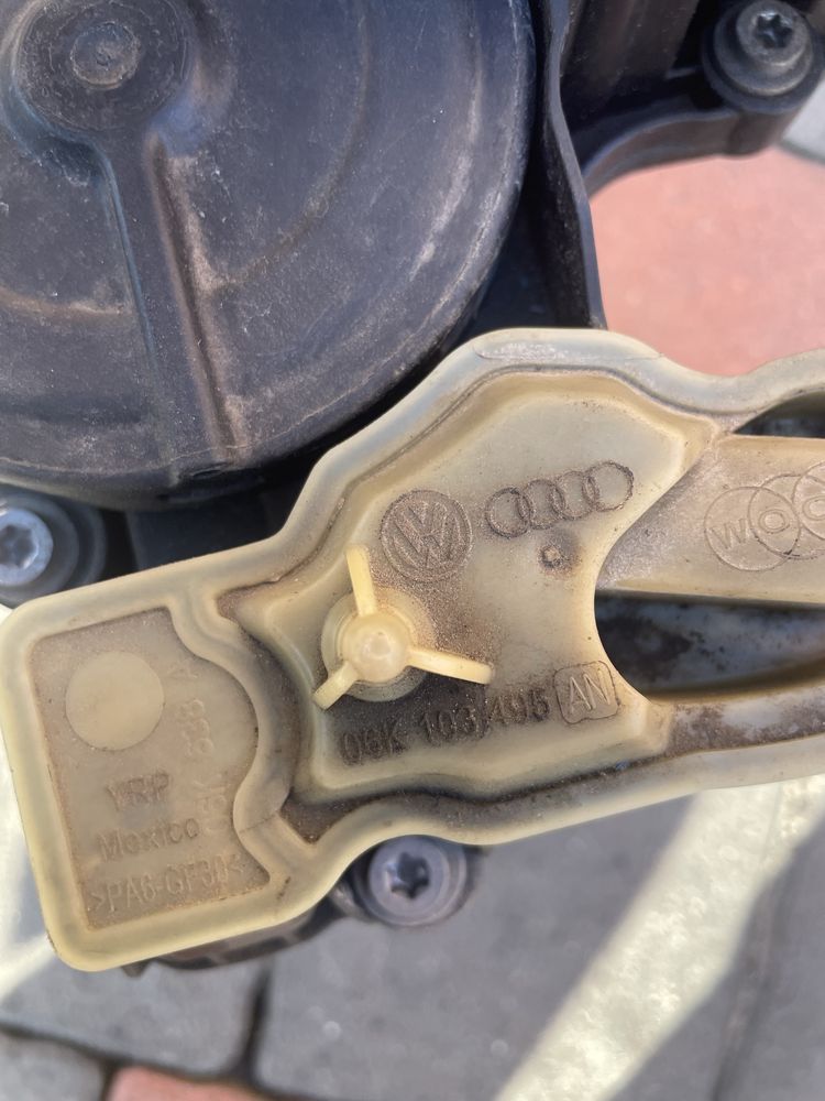 Продам масловідділювач VAG 06k103495