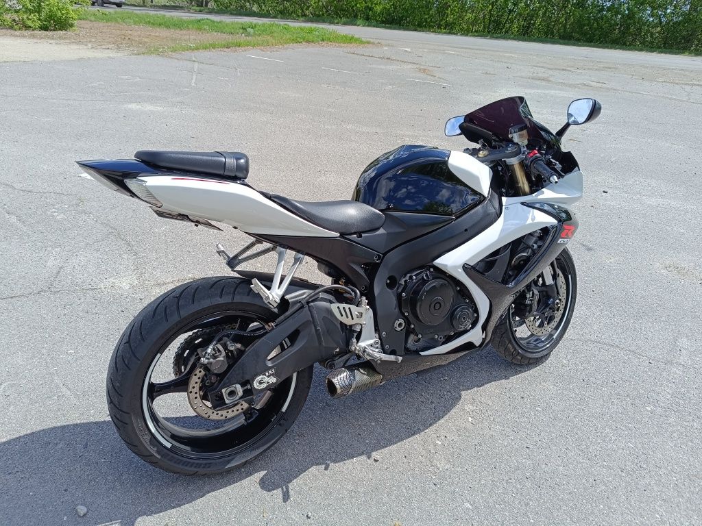 Suzuki gsxr 600 k7