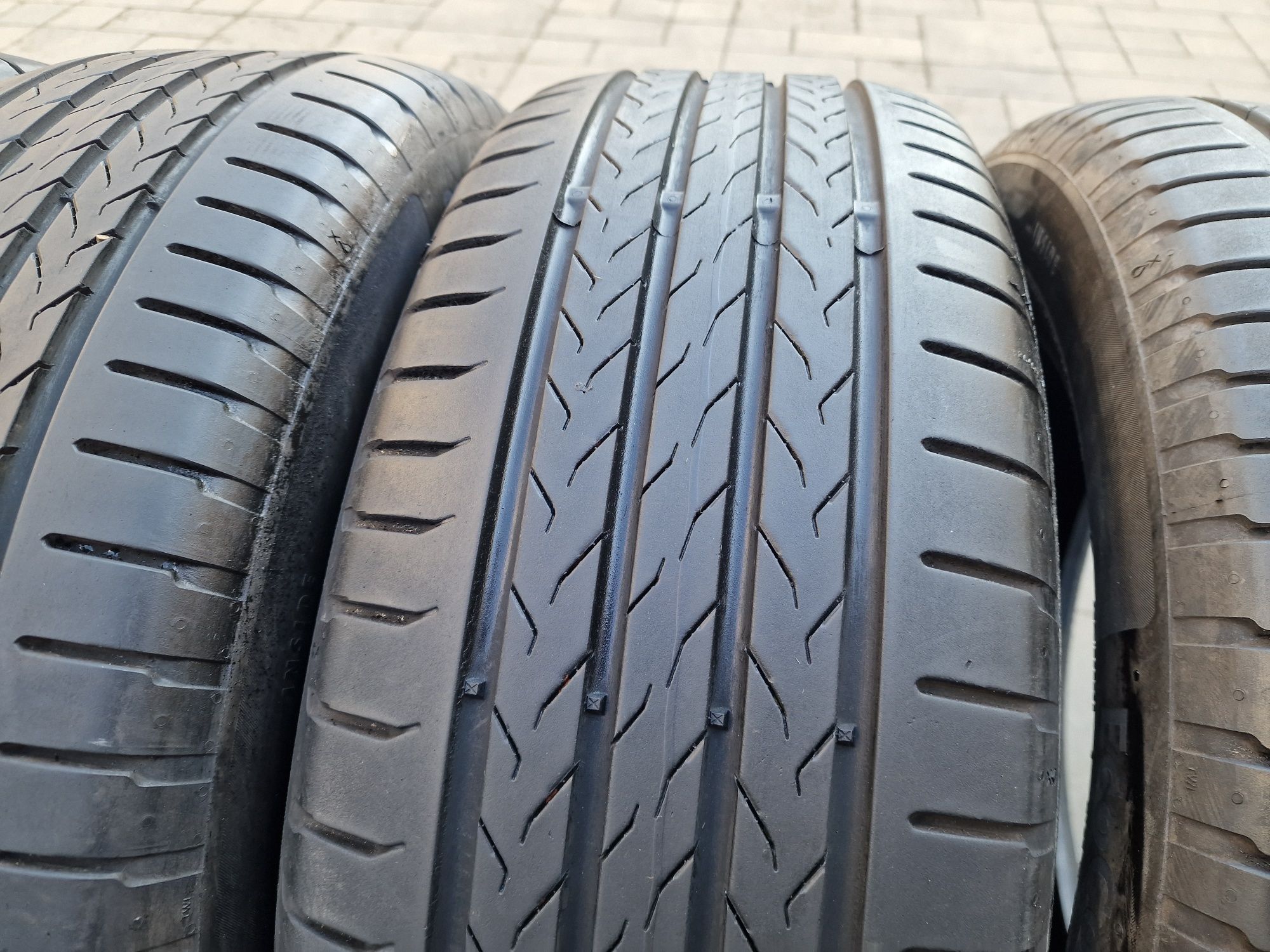 Летняя резина 215/55 R17 Continental Eco Contact