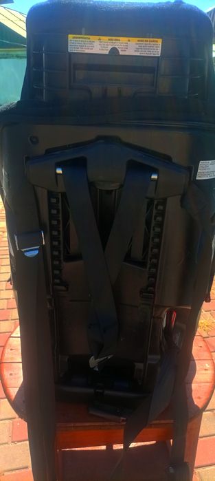 Продам автокрісло відомого бренду Britax