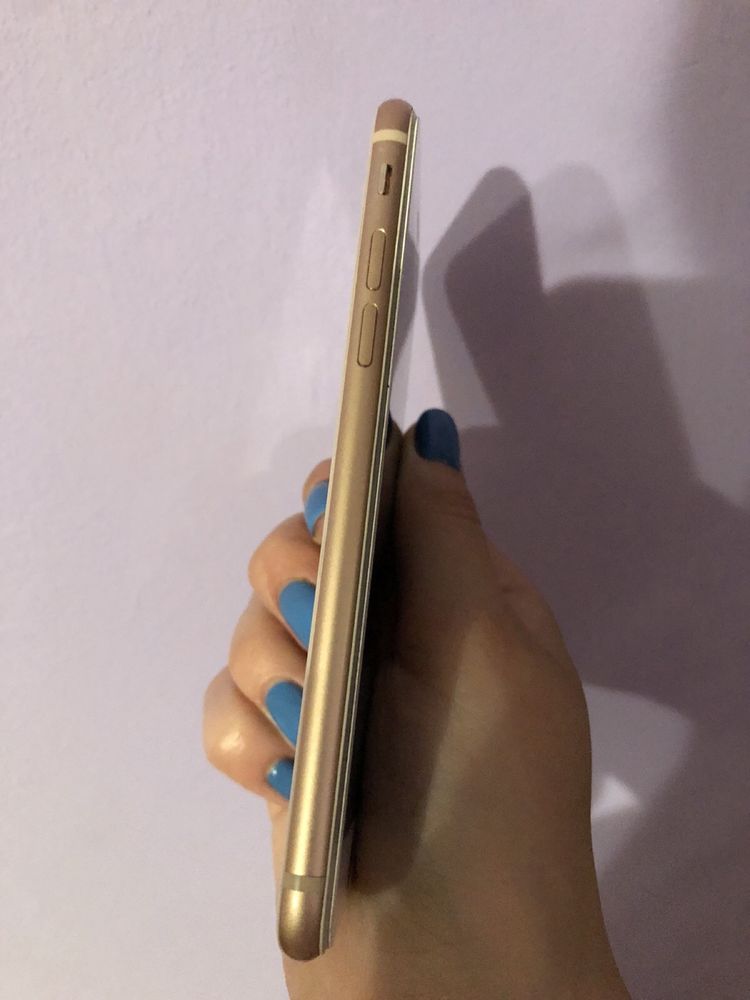 iPhone 8 64GB продам