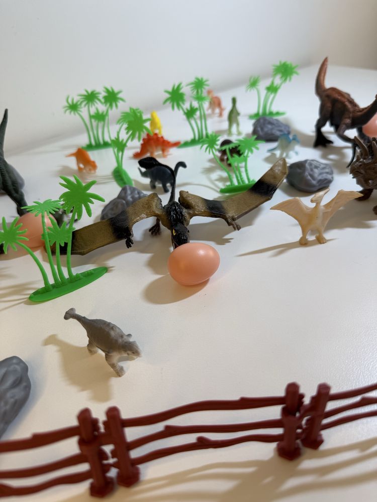 WOOPIE Zestaw Figurki Dinozaury 40 szt.