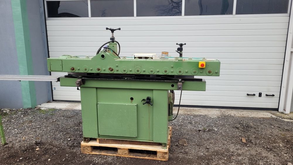 Frezarka czopiarka 3 wrzeciona   Profilarka  okna  drzwi futryny