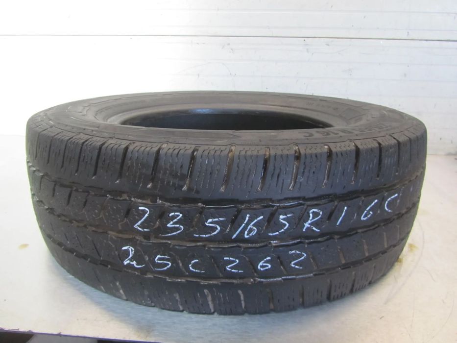 Opona Continental Vancontact winter 235/65 R16C