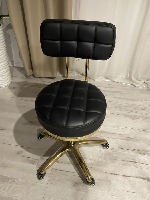 Krzeslo taboret kosmetyczny/fryzjerski