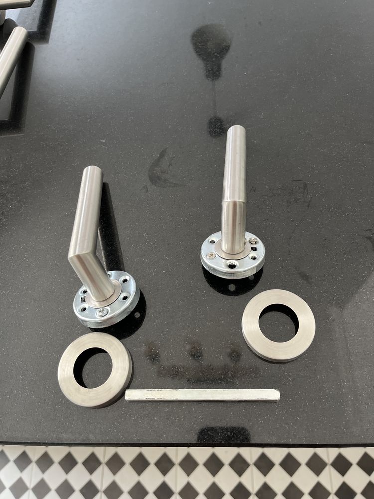 Puxadores de inox para portas interiores — 7 conjuntos (como novos)