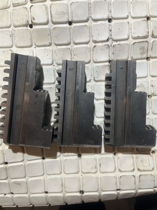 Szczeki tokarskie trzy sztuki