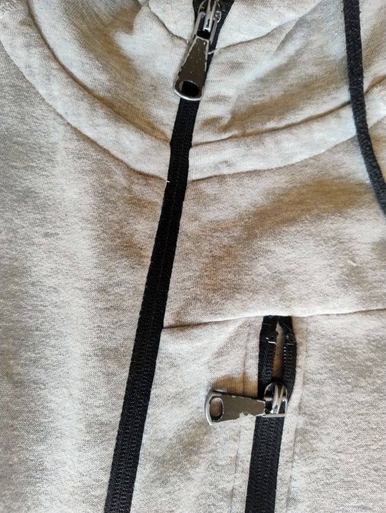 Szara bluza z kapturem rozmiar M