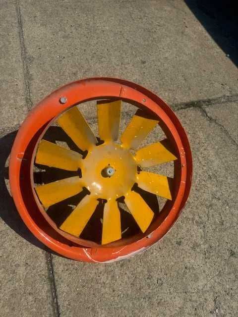 Wentylator śmigło i obudowa 380V Besel Brzeg - łopatki