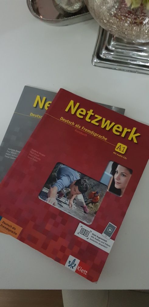 Netzwerk A1 Kursbuch+cds Netzwerk A1 Arbeitsbuch+ cd 


Netzwerk A1 Ar