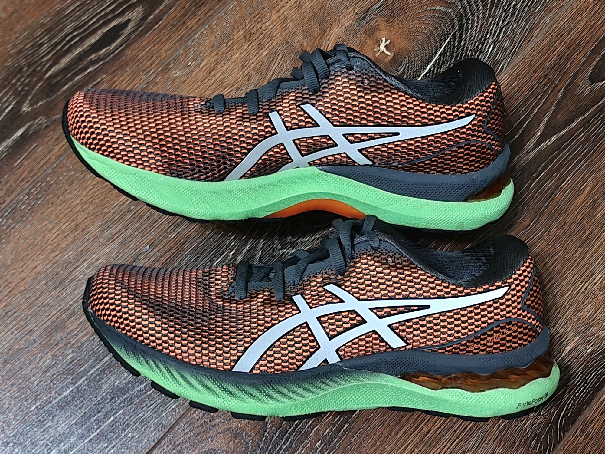 Оригінал 100% чоловічі кросівки asics nimbus 23 eur 42