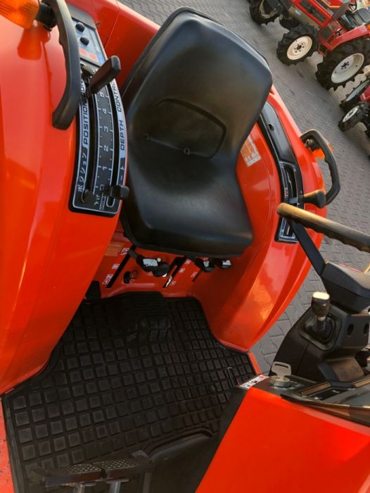 Traktor Kubota Saturn X24 , 4x4 moc 24KM sadowniczy, 4 cylindry, ładny