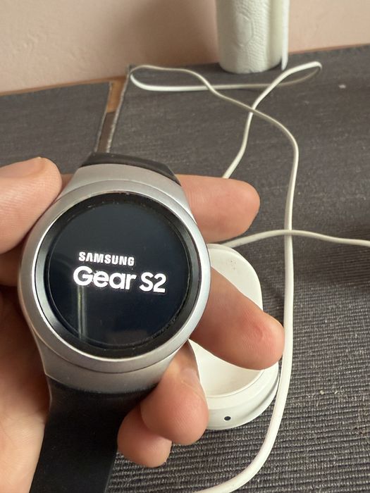 Samsung gear s2.