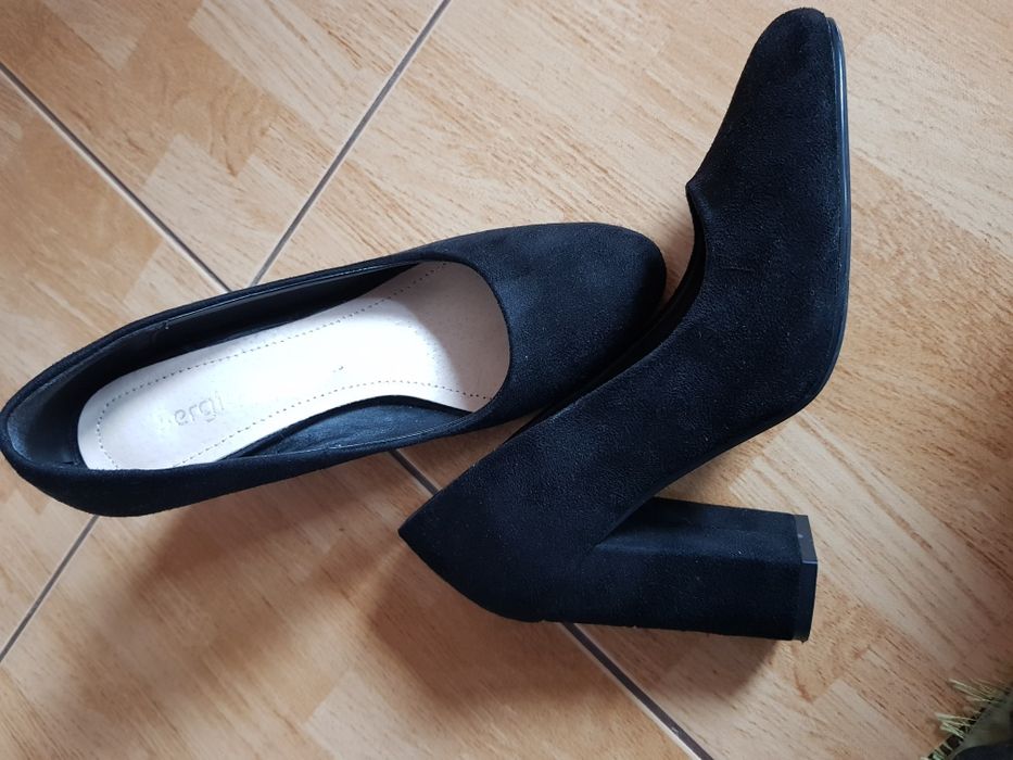 Szpilki, buty na obcasie