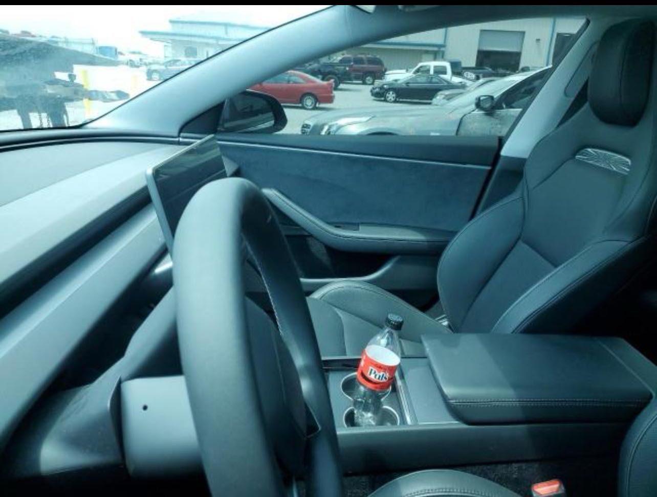 Tesla Model 3 Performance 2024 року