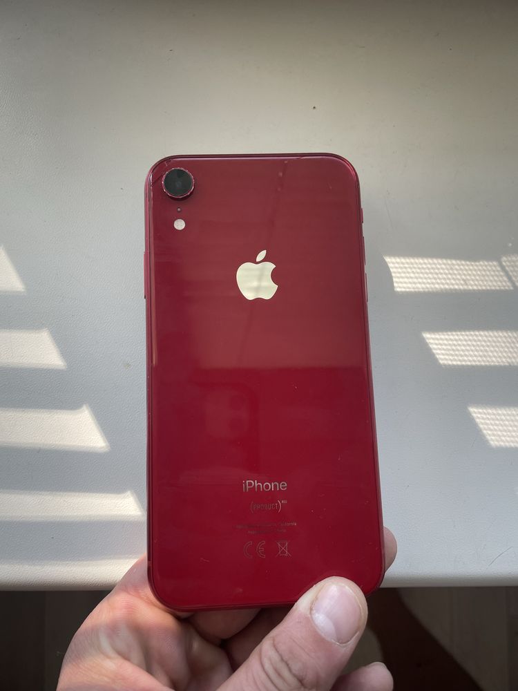 iPhone XR 64gb red