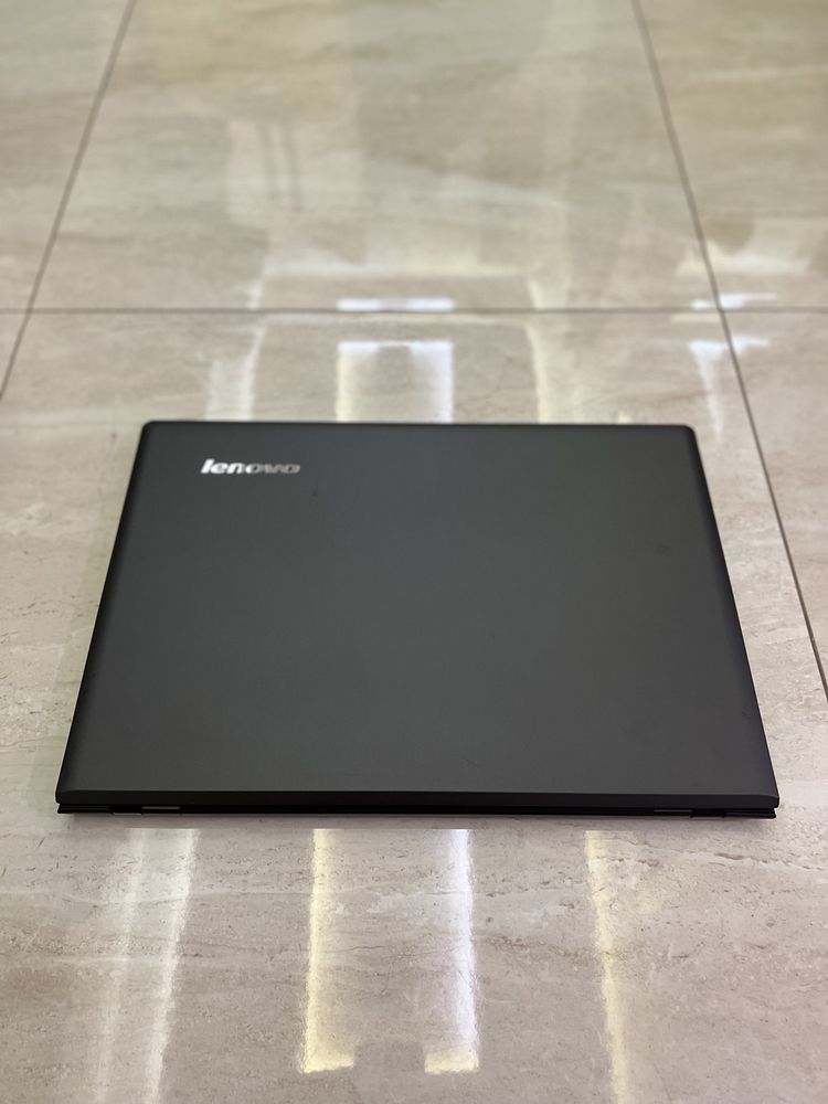 Laptop Lenovo NoteBook B71-80 17,3” (Gamingowy, biurowy) (i7, 8GB Ram)